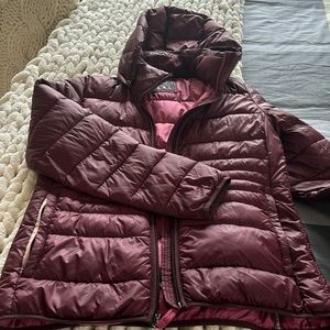 Abercrombie & Finch puffer jacket like NEW burgundy